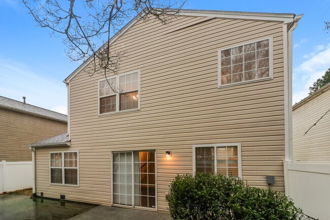 Building Photo - 568 Windcroft Cir NW