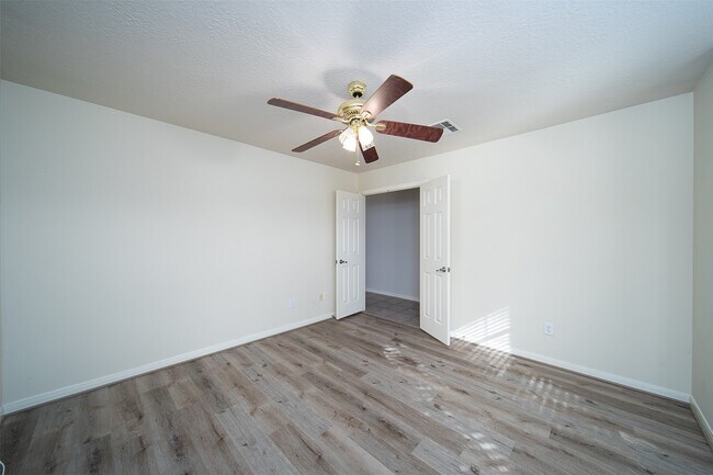 Building Photo - 4710 Shane Creek Ln