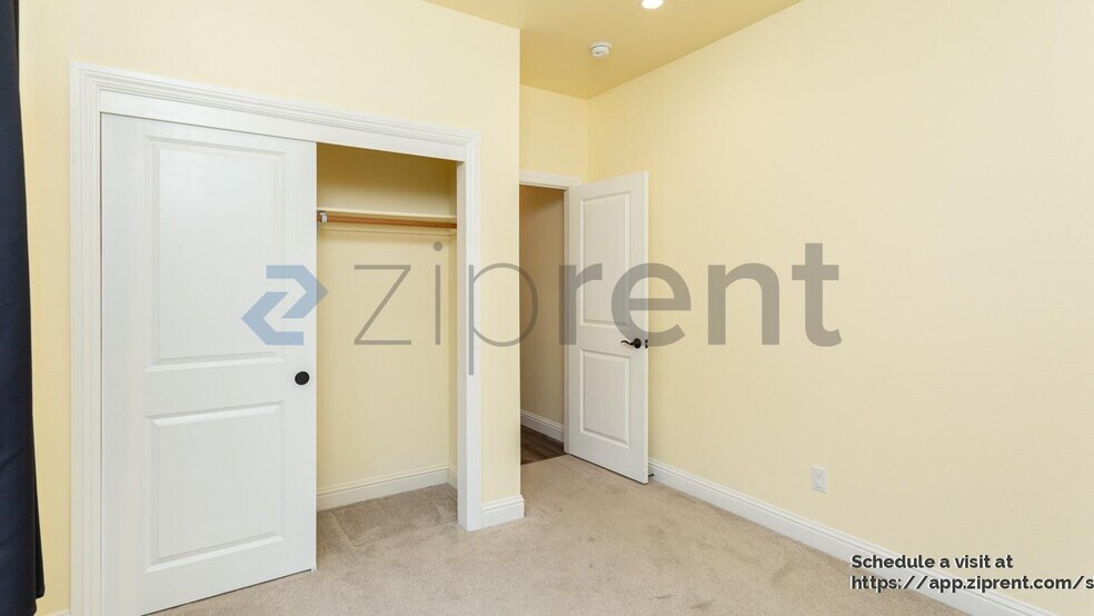 Building Photo - 1313 Crestview Ct