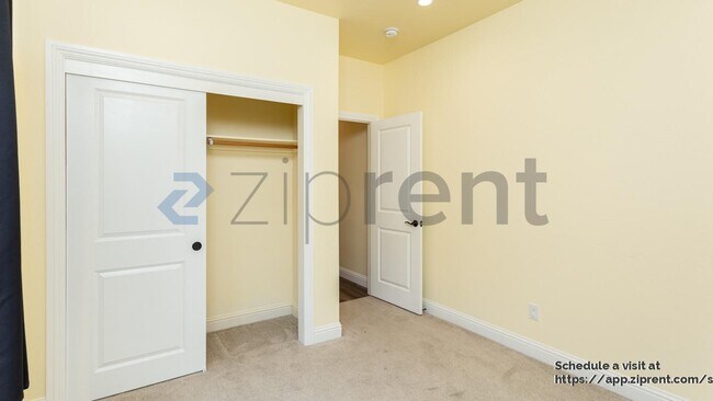 Building Photo - 1313 Crestview Ct