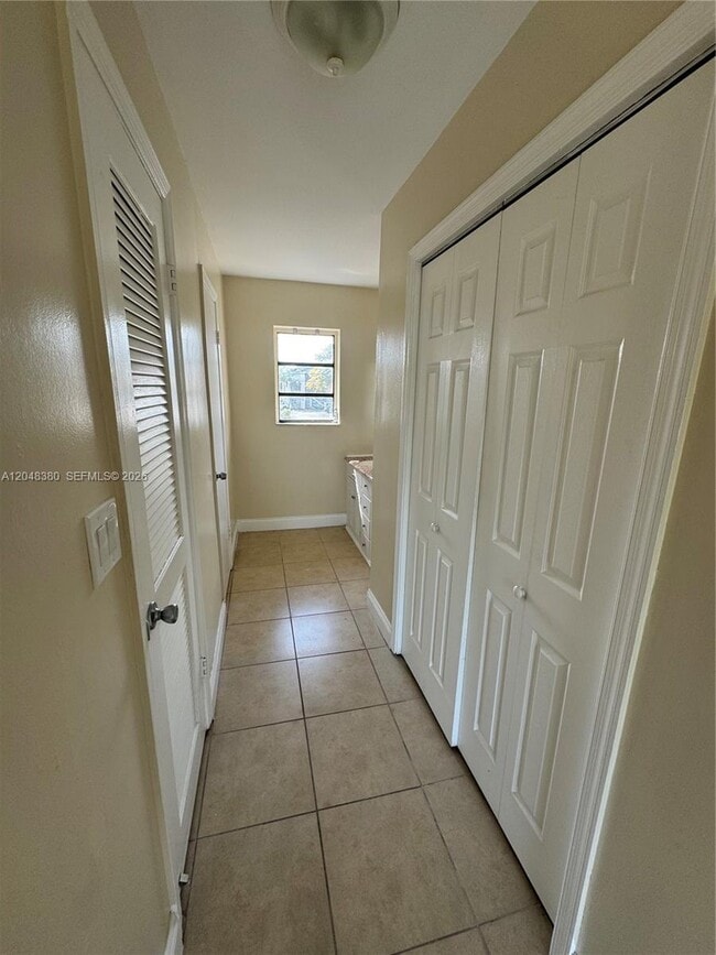 Building Photo - 3167 Coral Springs Dr