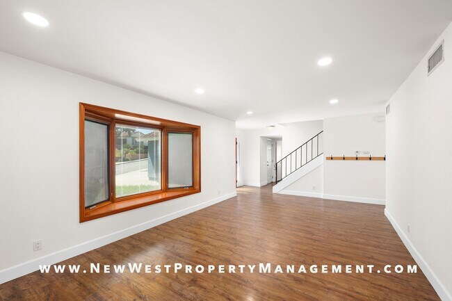 Building Photo - Renovated Poway 5-Bedroom, Available Now! ...