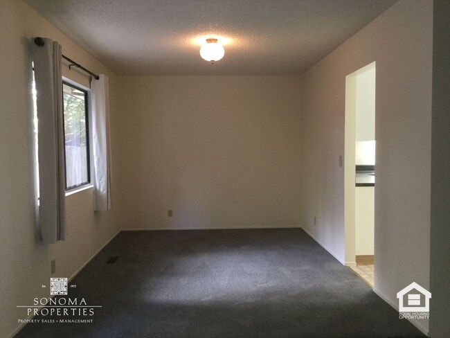 Building Photo - 3BD/2BA Eastside Sonoma Home