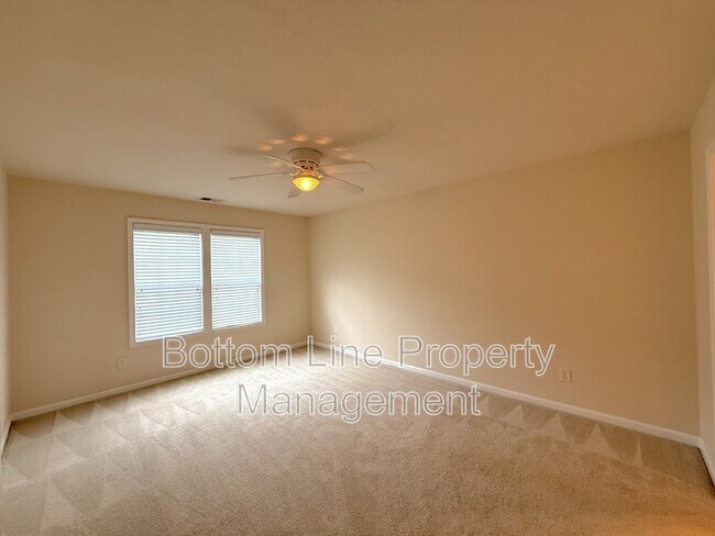 Building Photo - 3131 Ocalle Ln