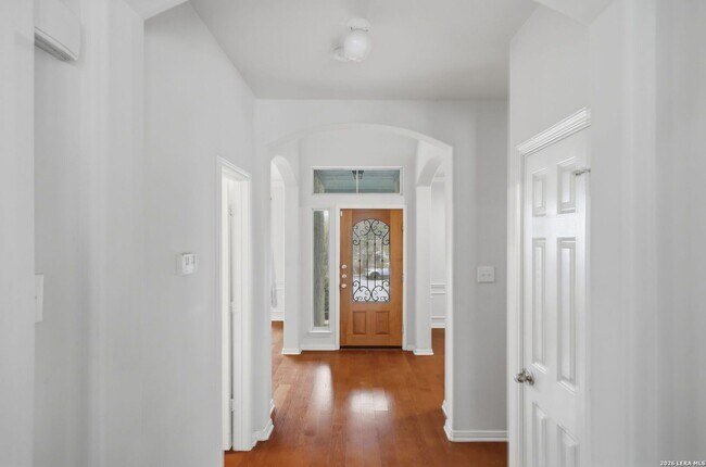 Building Photo - Spacious 5-Bedroom Home for Lease in Desirable Cibolo Location!