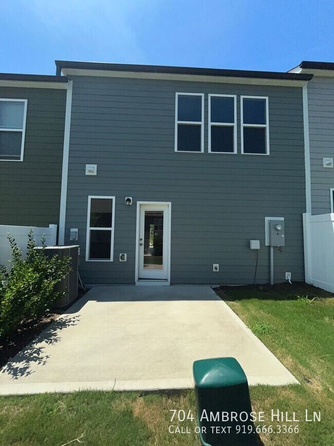 Building Photo - 704 Ambrose Hl Ln