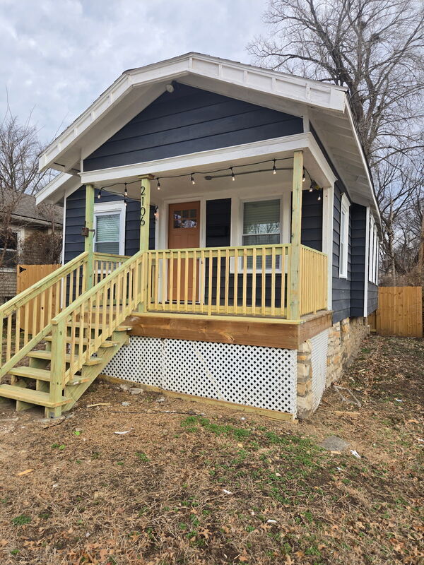 Building Photo - 2106 E 59th St