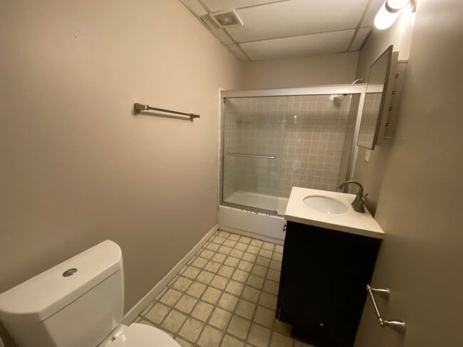 Building Photo - Central Campus OSU 7 bedroom, 4 Bathroom H...