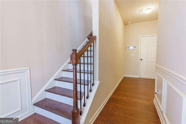 Building Photo - 1299 Hopkins Dr