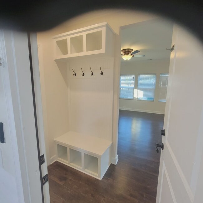 Building Photo - Spacious 4BR/.5BA Home in Steele Creek