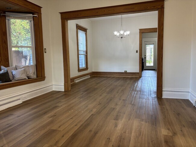 Building Photo - Charming Alger Heights home available now