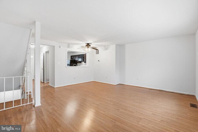 Building Photo - 7923 Pebble Brook Ct