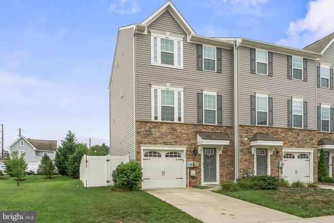 Building Photo - 100 Meridian Ln