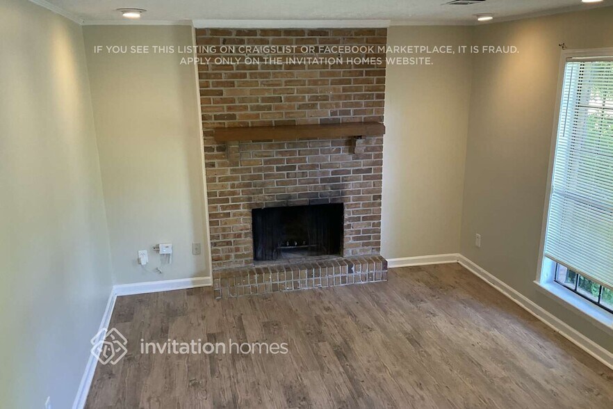 Building Photo - 3405 Estes Park Dr SW