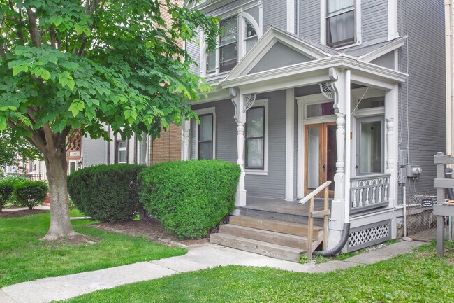 Primary Photo - 411 Franklin Ave