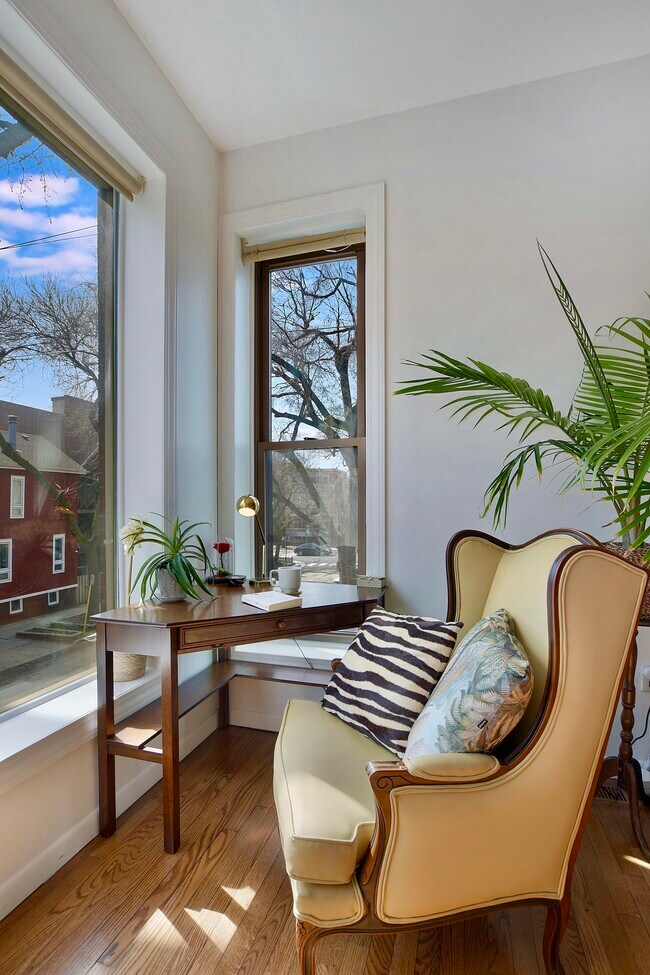 Living room corner - 1144 W Schubert Ave