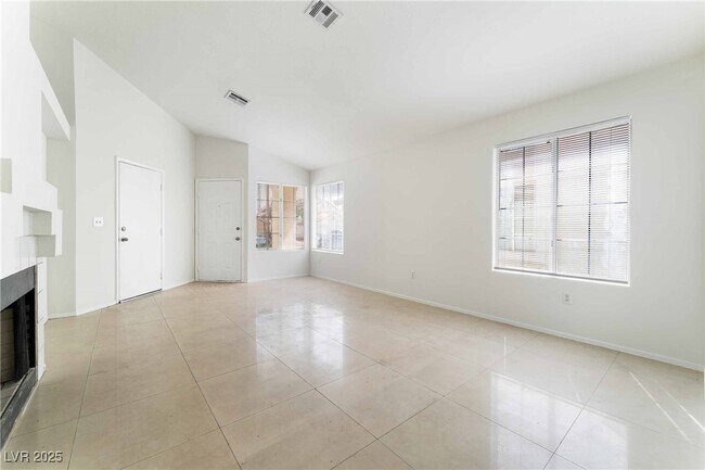 Building Photo - 4104 N Compass Rose Way