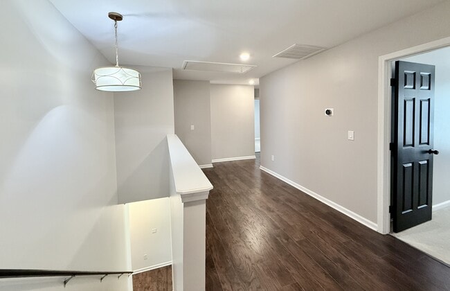 Building Photo - 4604 Miller Dr