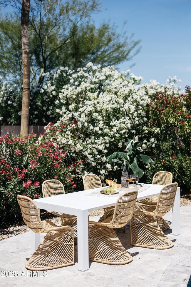 Building Photo - 4944 E Andora Dr