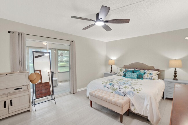 Building Photo - 1016 Cambridge A