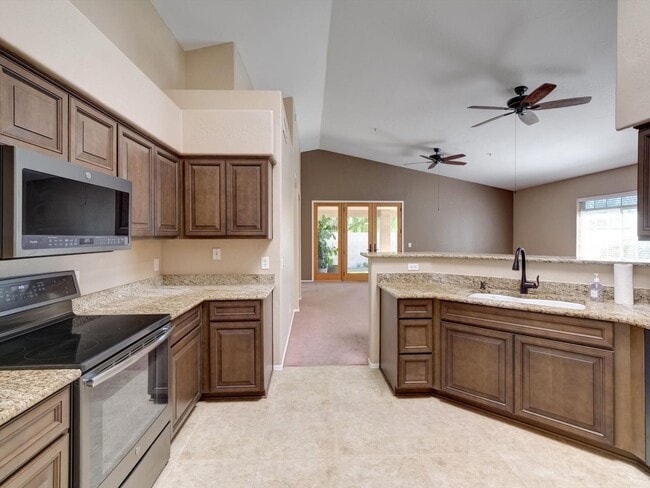 Building Photo - 3 bd 2 bth 2120 sq ft in stonehaven in scottdale