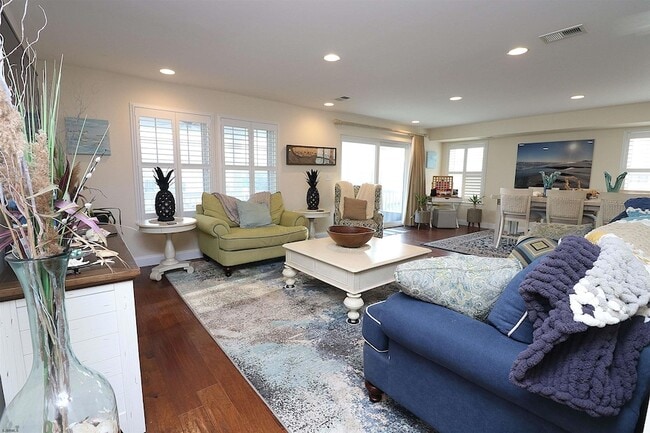 Building Photo - 9505 Monmouth Ave