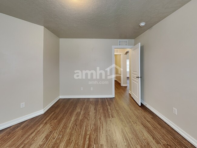 Building Photo - 1765 N Buffalo Bill Ave