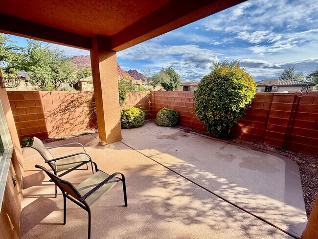 Building Photo - Lovely FURNISHED Three Bedroom Home in Ivins