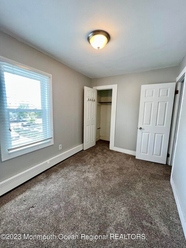 Building Photo - 614.5 Ocean Park Ave