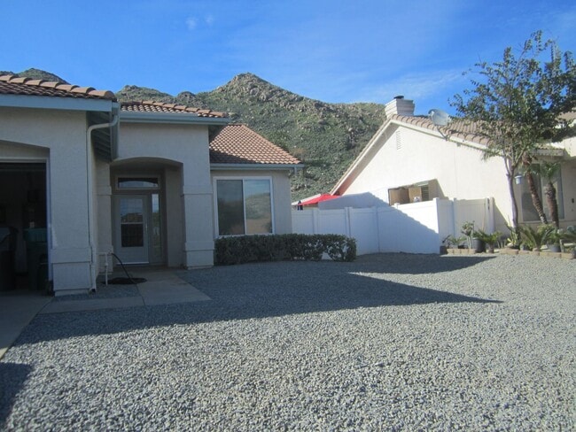 Building Photo - HIDDEN SPRINGS HACIENDA