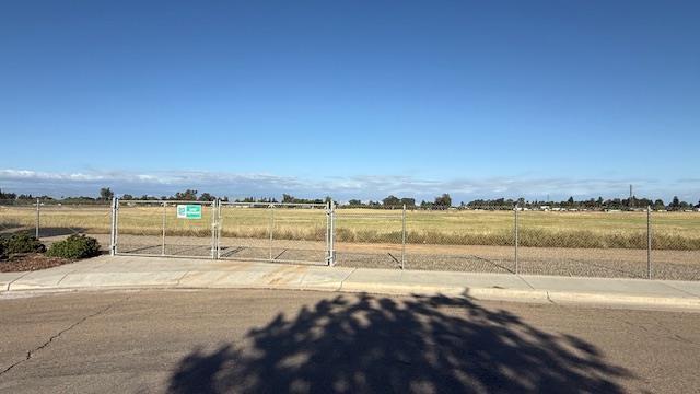 Building Photo - 2688 Vartikian Ave