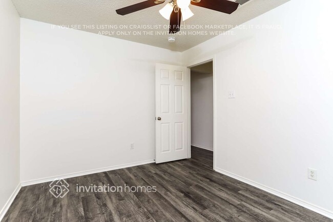 Building Photo - 2525 Rivers Edge Dr