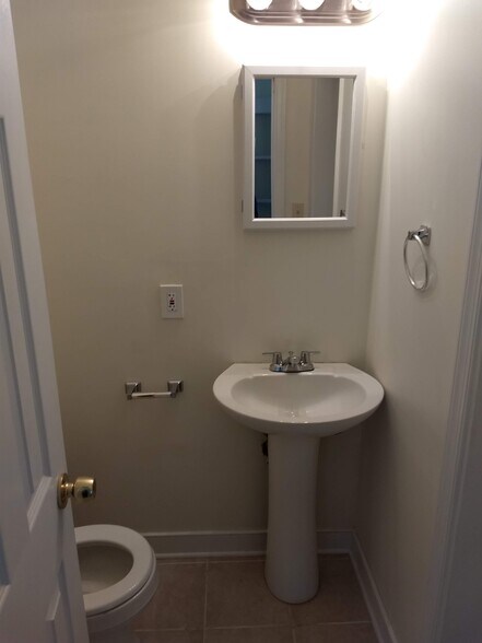 Building Photo - 8806 Gayton Rd