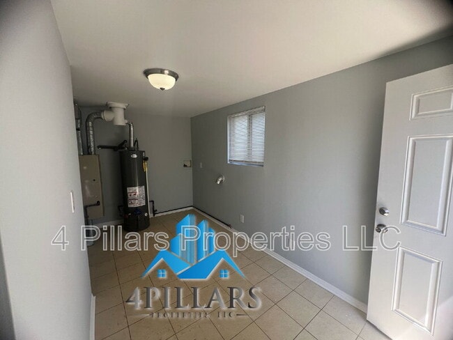 Building Photo - 2612 Vine Ct