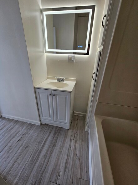 Building Photo - 108 Geary St