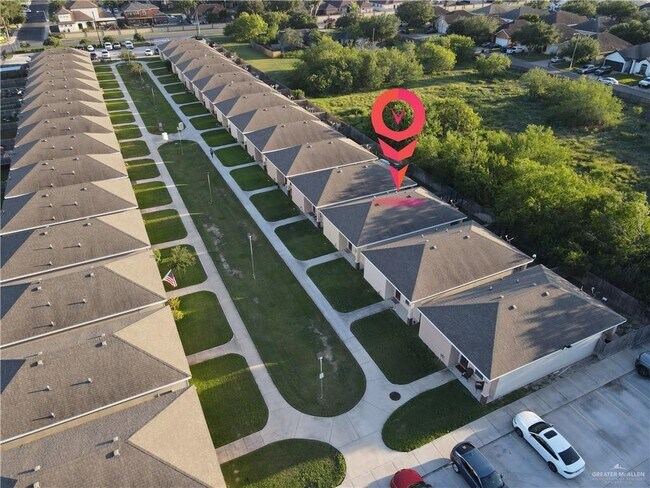 Building Photo - 3217 W Sprague St