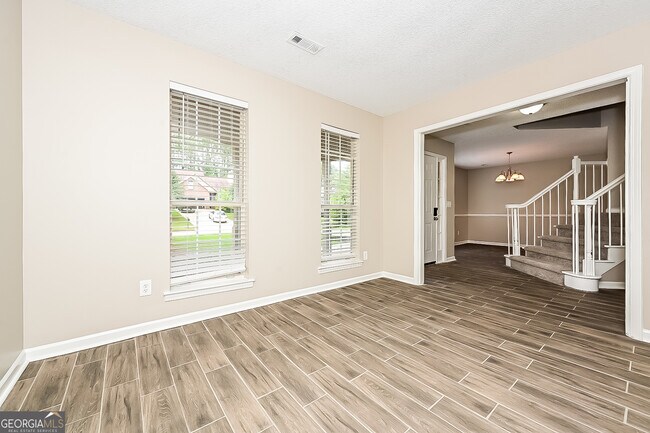 Building Photo - 176 Pine Branch Dr