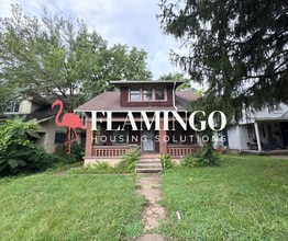 Building Photo - 1225 Seneca Dr