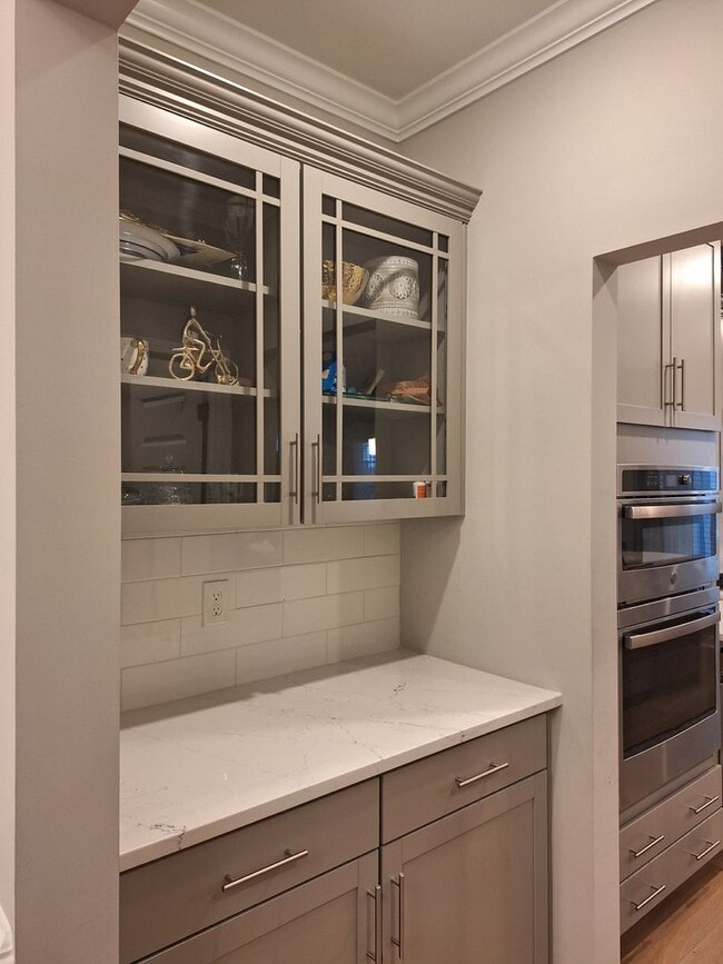 Building Photo - Beautiful Five Bedroom Home Located in Northeast Columbia!