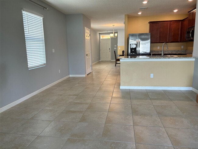 Building Photo - 11150 SW Sophronia St