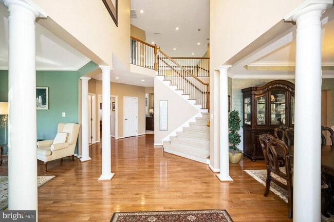 Building Photo - 7519 Edington Dr