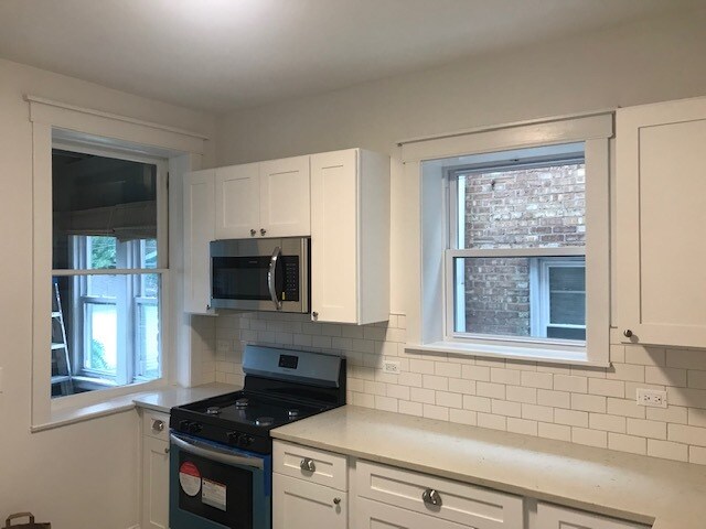 Building Photo - 4419 N Kildare Ave