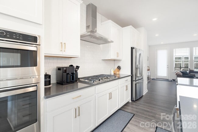 Building Photo - 408 Catawba Ave