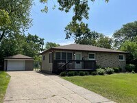 Building Photo - 16819 Forest View Dr