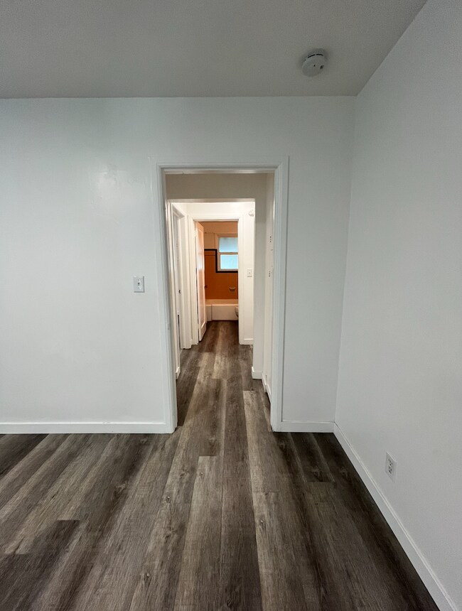 Building Photo - 1 Bed/1 Bath close to BYU