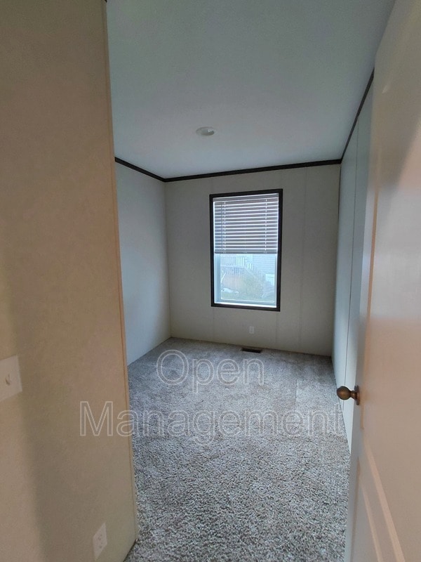Building Photo - 301 Mantle Ave