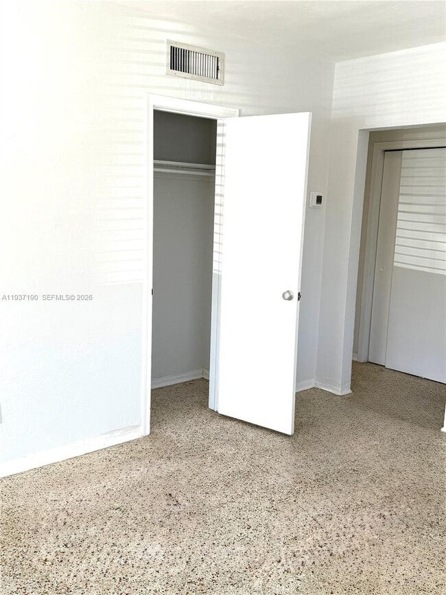 Building Photo - 887 80th St