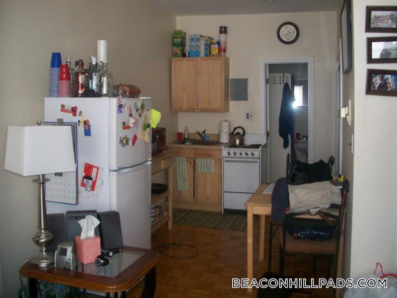 Building Photo - 40 Anderson St