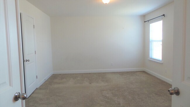 Building Photo - ~~~ Beautiful Home in Mebane ~~~