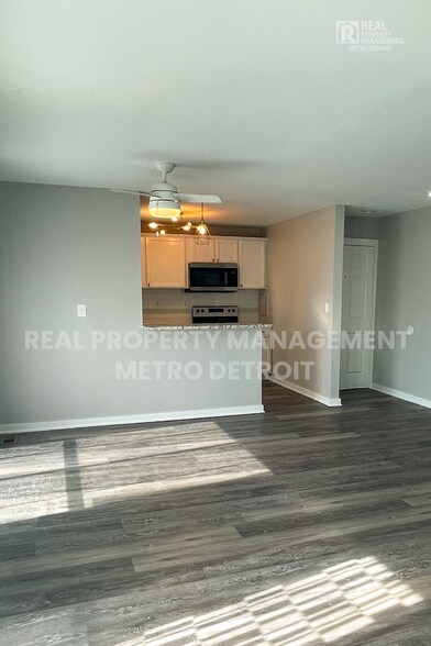 Building Photo - 22148 Dante St